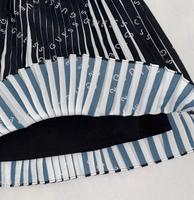 Neu GUESS Plissee Rock schwarz weiß Gr. M knielang Baden-Württemberg - Backnang Vorschau