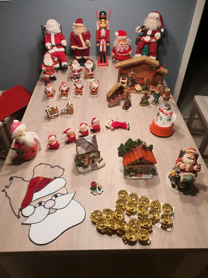 Sammlung Weihnachtsdeko Figuren Weihnachtsmann Spieluhr in Markkleeberg