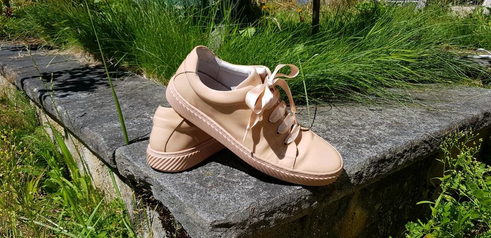 Filipe Shoes Leder Sneaker Gr. 40 Lack Glanz Sneakers glänzend in  Baden-Württemberg - St. Blasien | eBay Kleinanzeigen ist jetzt Kleinanzeigen