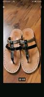 UGG zehentrenner Leder Gr.40 guter Zustand Hessen - Dillenburg Vorschau