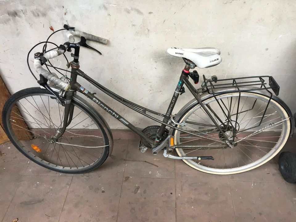 Bianci Straßen Rennrad Damen vintage 80er Jahre in Diez