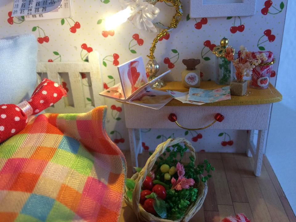 DIY Dollhouse Miniatur Bausatz herbstliches Zimmer mit Licht in Kaiserslautern