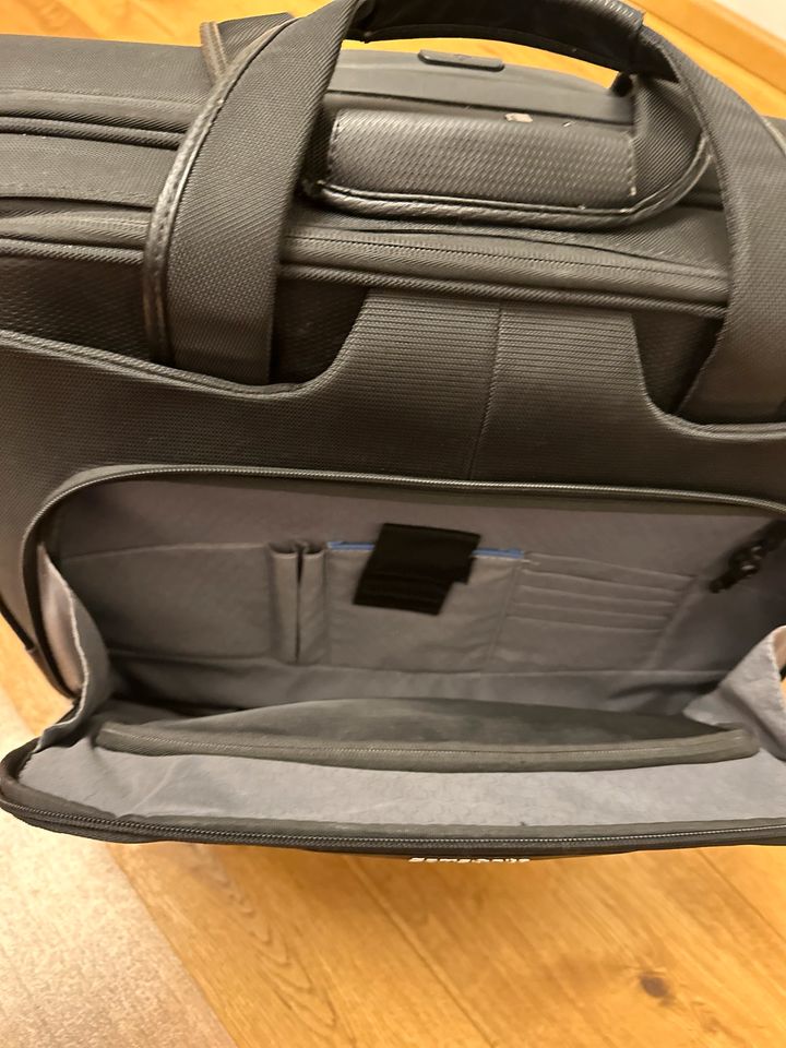 Samsonite Pilotenkoffer / Trolley schwarz inkl Laptopfach in Barbing