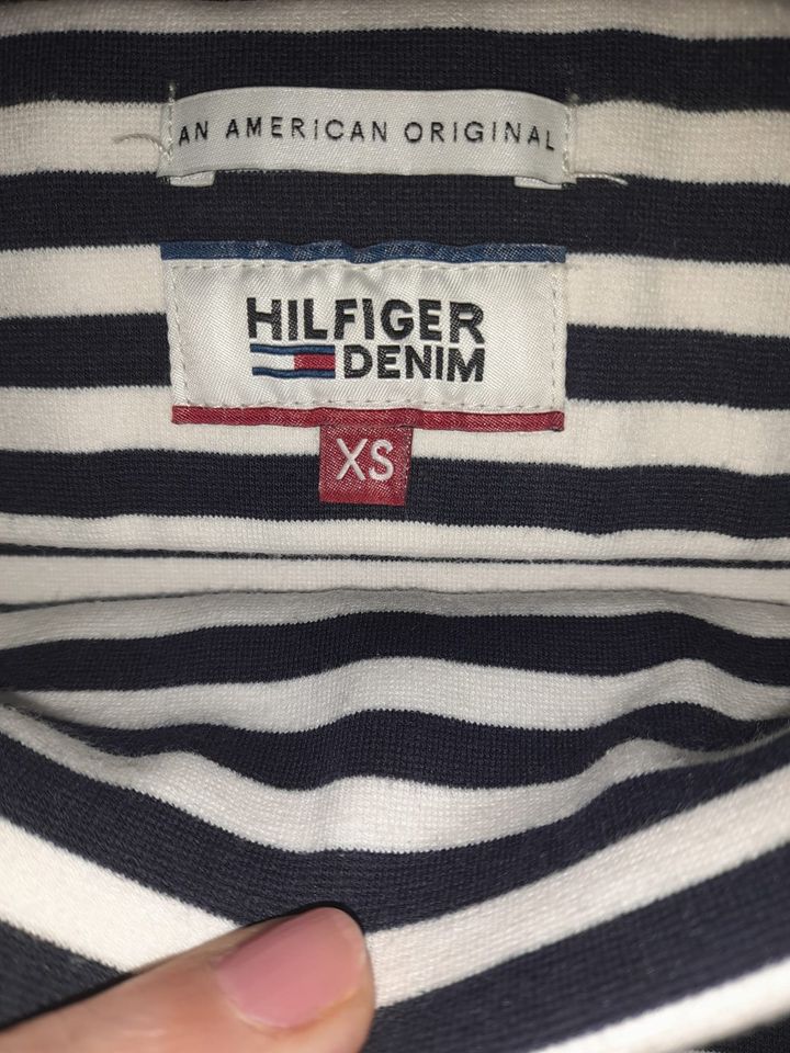 Tommy Hilfiger Rock XS 34 sportlich maritim classy in Großenlüder