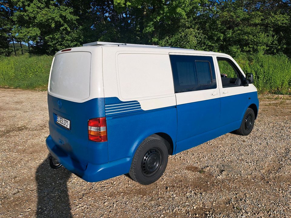 VW T5 Camper Van in Neuffen