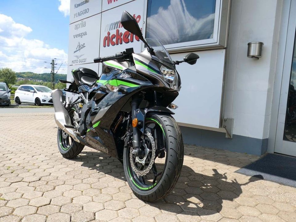 Kawasaki NINJA 7 HYBRID FULL POWER - CLEAN EXCELLENZ in Braubach