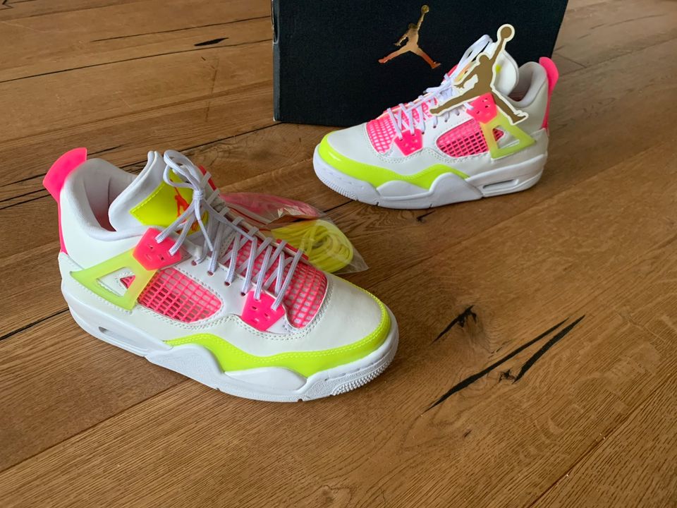 Nike Jordan 4 Retro GS neon pink grün  Gr. 35,5 UK 3 US 3,5 neu in Detmold