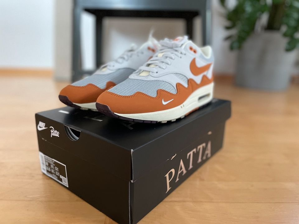 Nike Air Max 1 Patta Waves Monarch US10/EU44 (with Bracelet) in Nürnberg (Mittelfr)