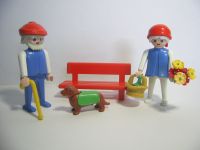 2 Playmobil Figuren alt Oma und Opa Picknick im Park mit Dackel Niedersachsen - Eggermühlen Vorschau