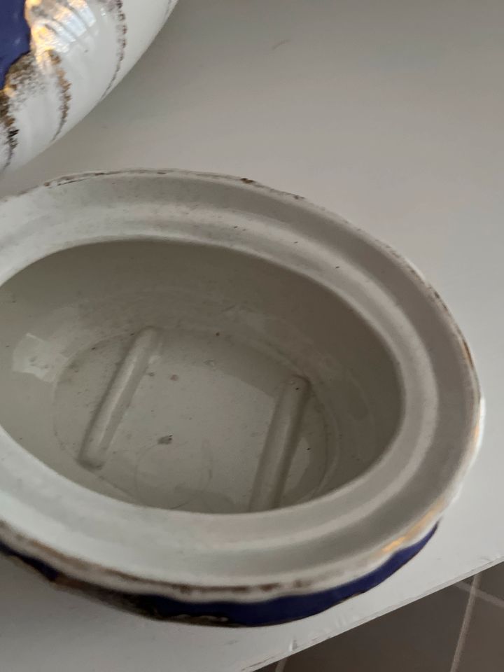 Waschset Waschschüssel Krug Bürstenbehälter  Behälter super in Magdeburg