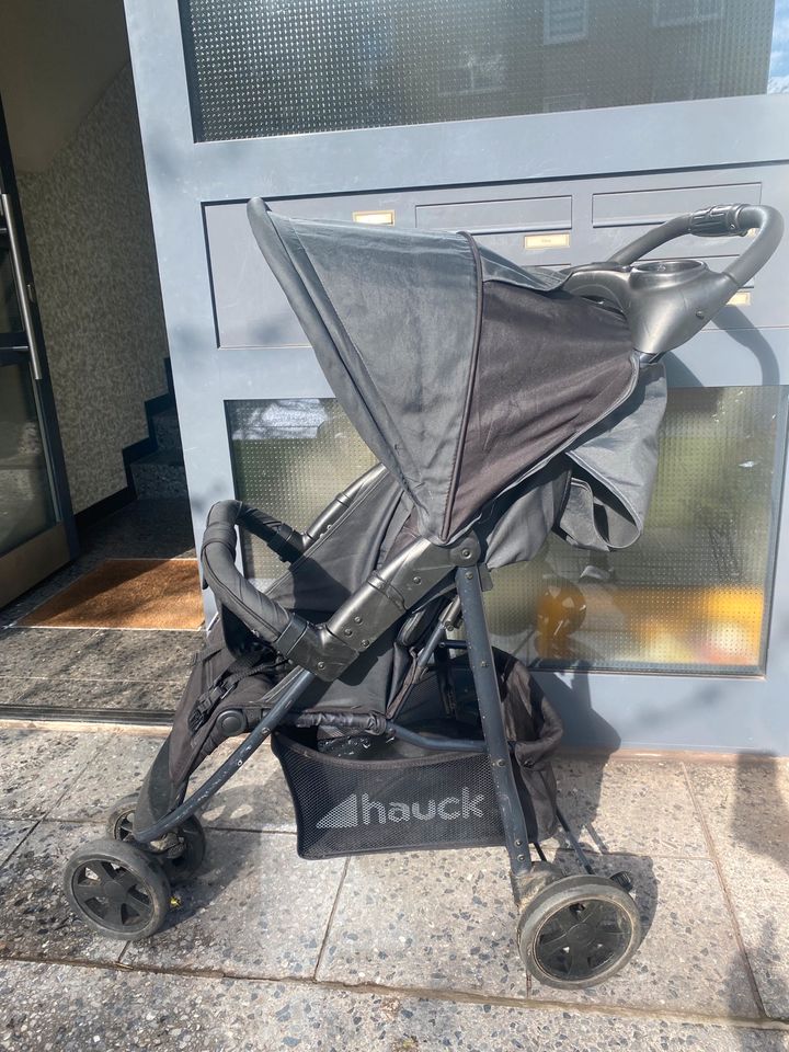 Kinderwagen / Buggy Hauck Citi black in Duisburg