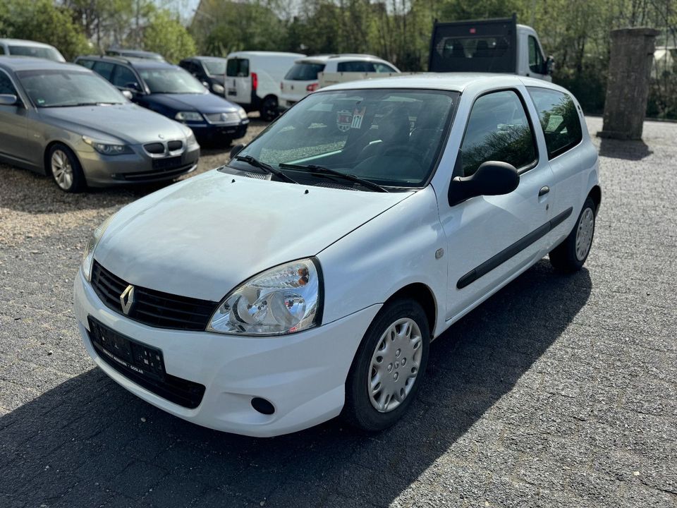 Renault Clio II Campus Authentique* in Goslar