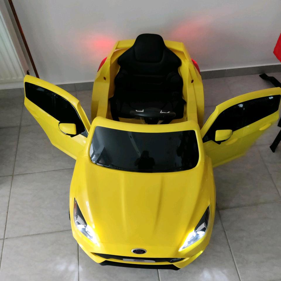 ANGEBOT! Elektro Kinderauto Ford Focus RS Gelb 2x45W, Ledersitz in Weiden (Oberpfalz)