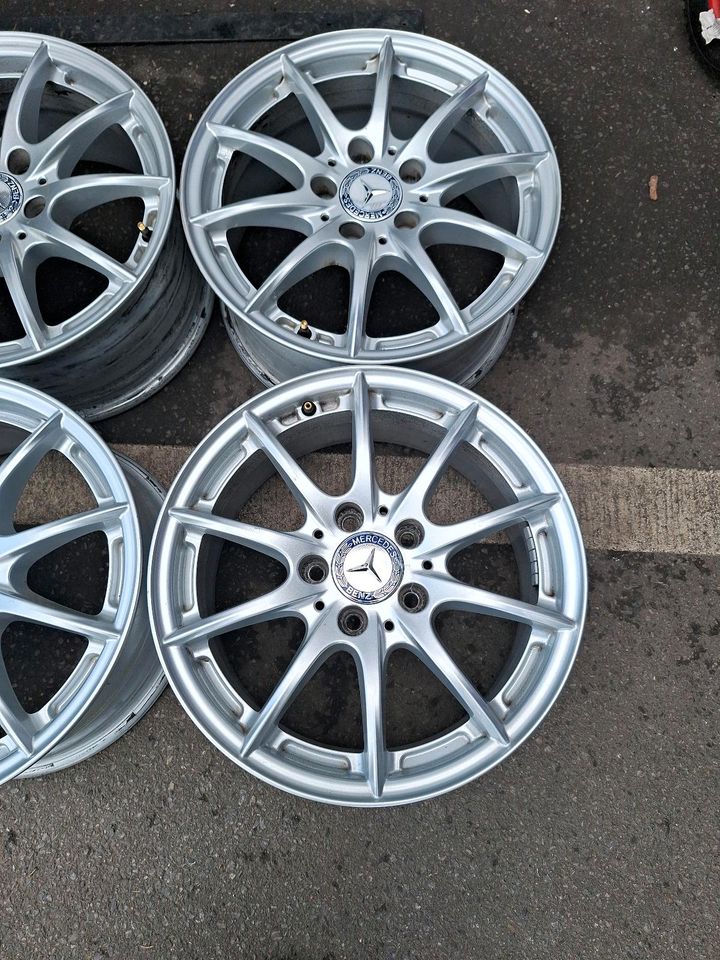 4× 7,5×16-Zoll Alufelgen Mercedes-Benz ET 45,5 in Würselen