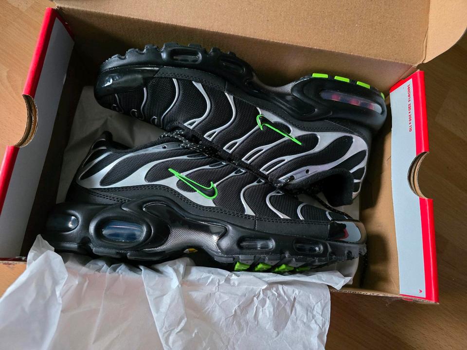 Nike Air Max Plus GroBe 42 Schwarz Silber Grun NEU unbenutzt in Nordrhein Westfalen Waldbrol kleinanzeigen