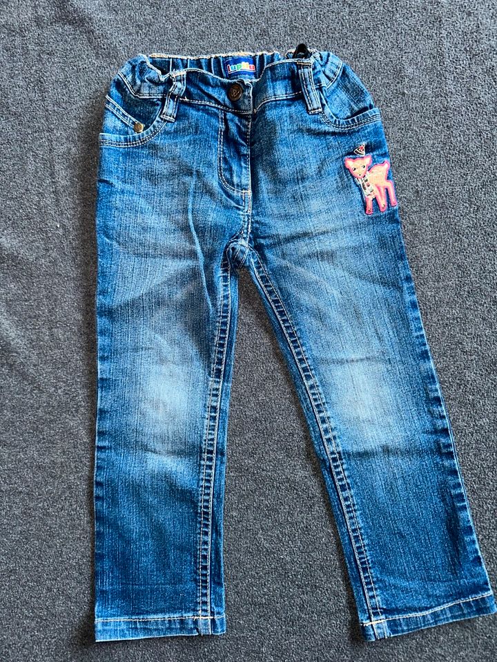 Verschieden Jeans, Leggings und Jogginghosen Gr.98/104 in Hilders