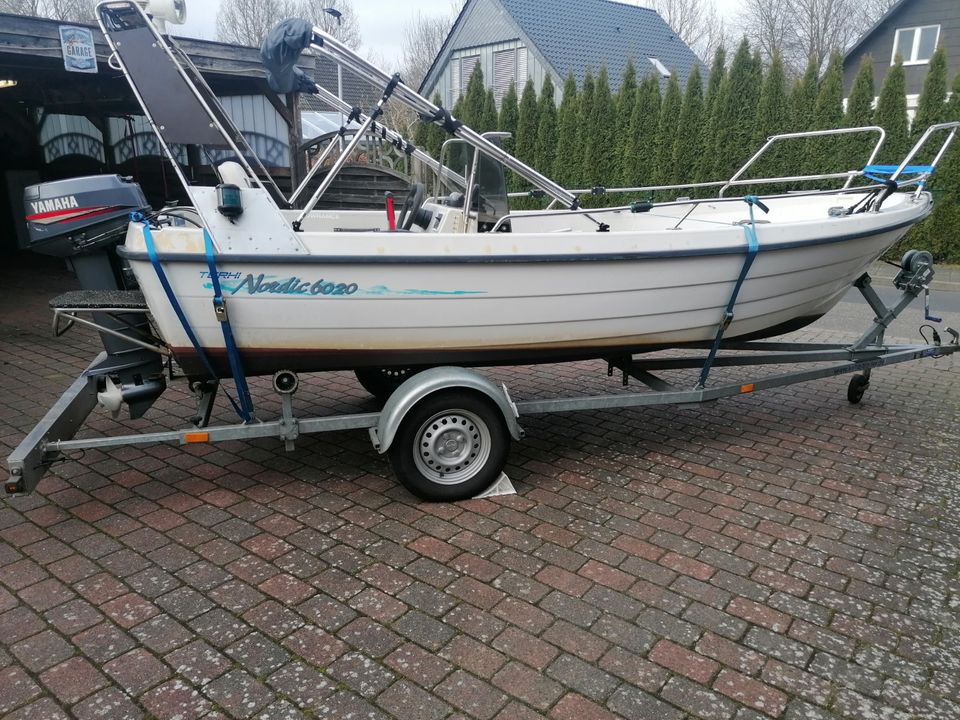 Motorboot zu verkaufen in Hartenholm