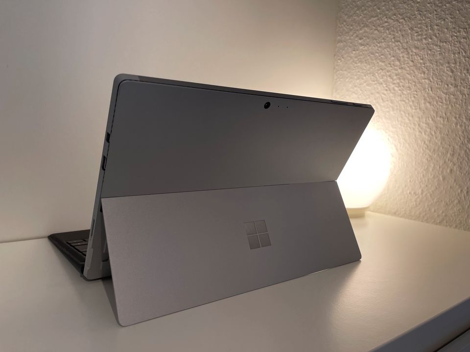 Microsoft Surface Pro 4 i7 8GB RAM, Dockingstation in Schwelm