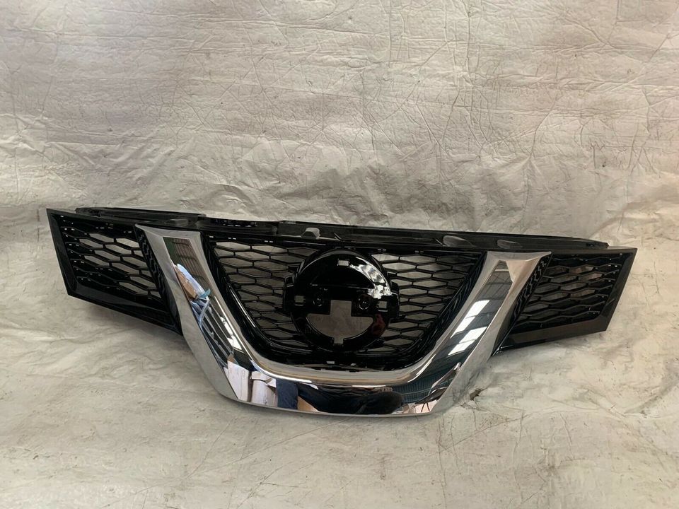 Passen für  NISSAN X TRAIL T32 Gitter Grill Kühlergrill neu in Düsseldorf