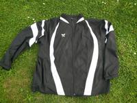 Sportjacke / Trainingsjacke Herren Größe 11 Niedersachsen - Barsinghausen Vorschau