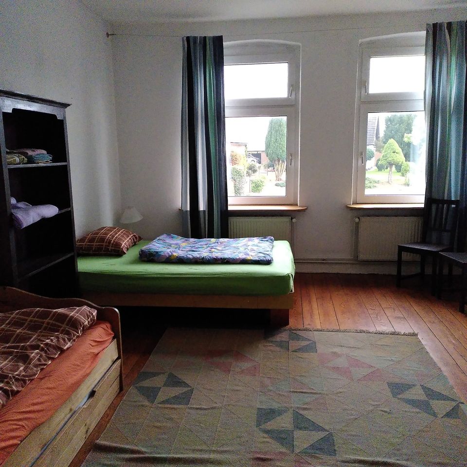 Großes Zimmer in Land-WG zwischen Hamburg und Lübeck in Nienwohld