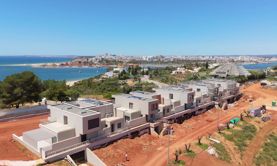 Portugal, Algarve, Ferragudo, Haus Doppelhaushälfte mit Meerblick, Pool, Strand fußläufig erreichbar,Immobilie in Berlin