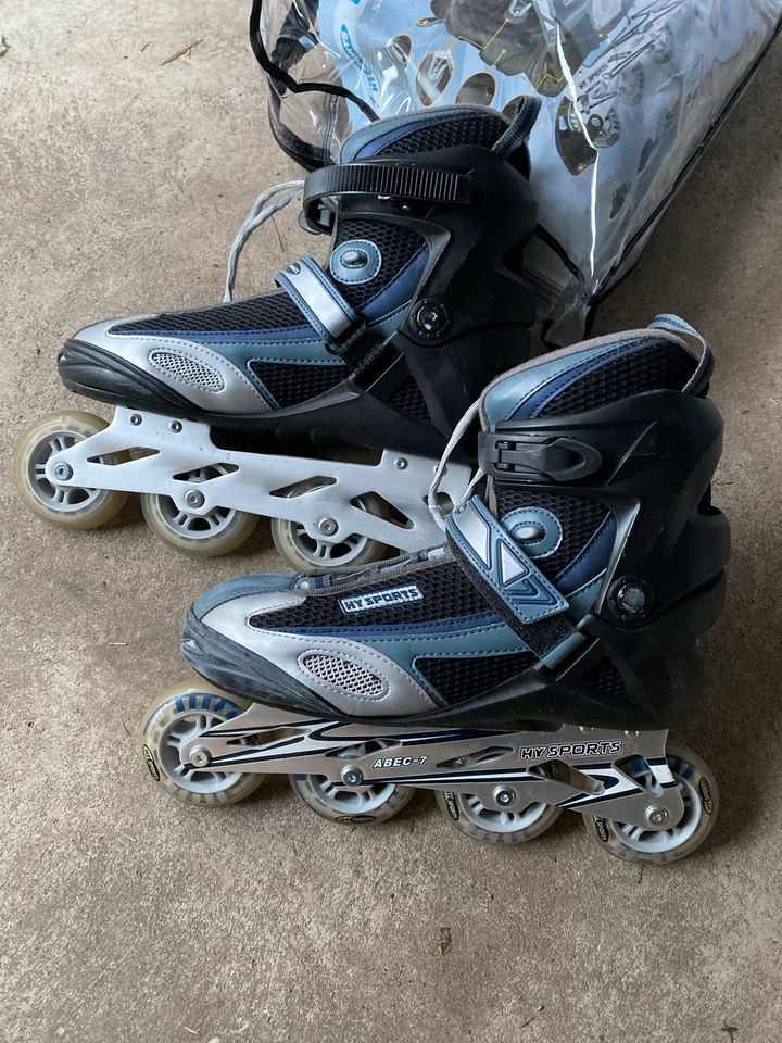 Gut erhaltene Inlineskates Größe 44 in Plettenberg