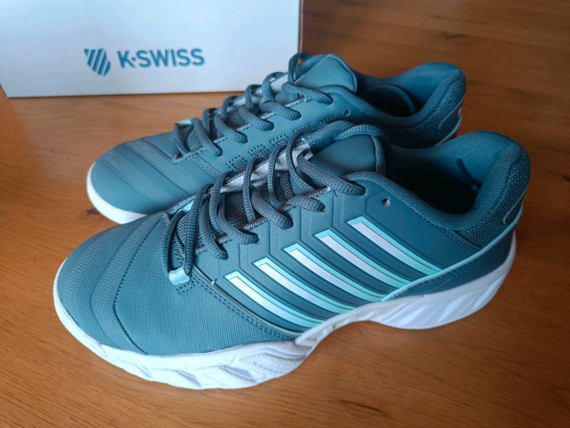 Neu Kswiss Tennisschuhe Halle Teppich Indoor carpet 42 Damen in  Schleswig-Holstein - Reinbek | eBay Kleinanzeigen ist jetzt Kleinanzeigen