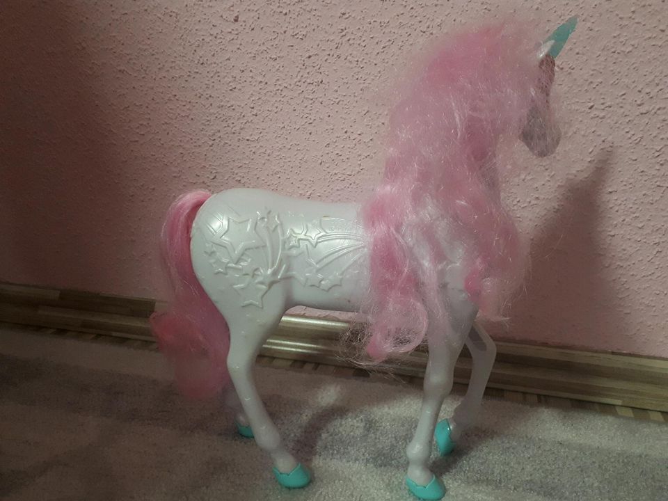 Dreamtopia leuchtendes Einhorn Barbie GFH60 Licht Musik in Delitzsch