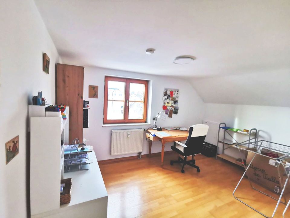 Helle geräumige 3-Zimmer-Maisonette-Wohnung im Herzen von Edling in Edling