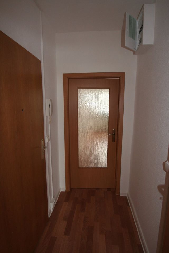 Perfekt für Singles - sanierte Wohnung mit Aufzug - Achtung Sondermietpreis!! in Hohenstein-Ernstthal