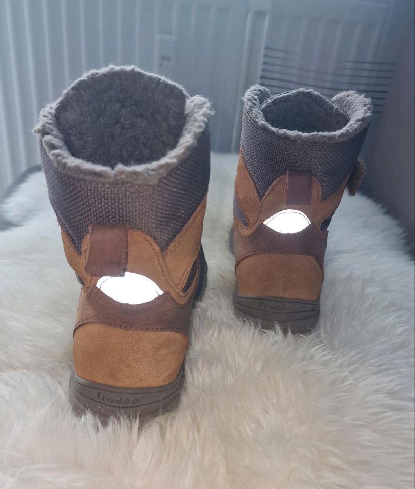 Winterstiefel/Boots mit Wollfutter ( 100% Wolle) Gr.34  Froodo in Ingolstadt