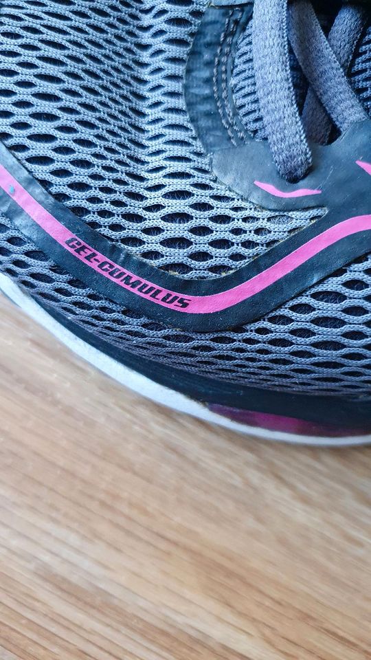 Asics Fluidride Laufschuhe, Gr. 40,5, Schwarz pink in Karlsruhe