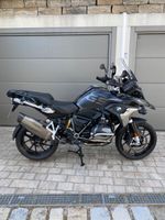 BMW R 1250 GS TRIPLE BLACK /4 Pakete/Akra./Koffer Bayern - Zorneding Vorschau