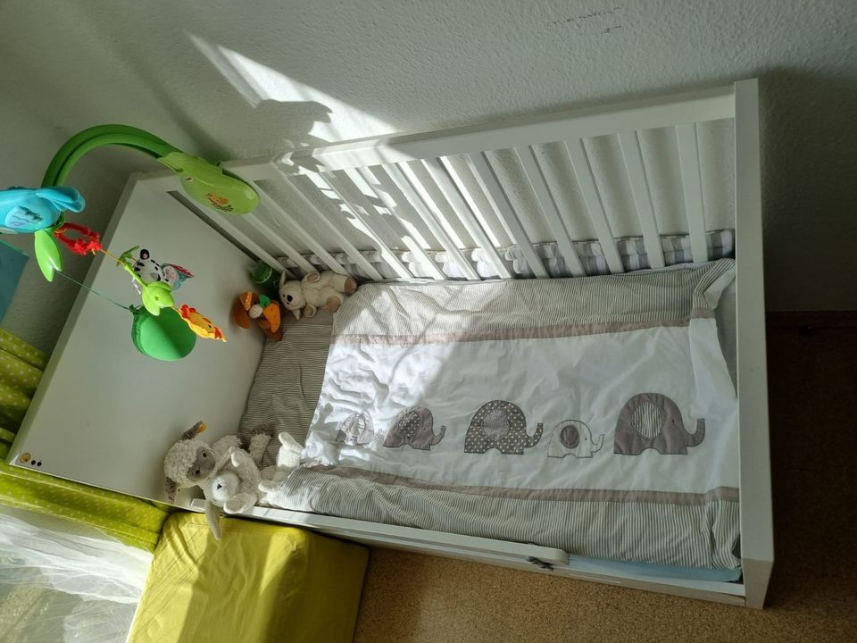 Babybett, Kinderbett, Gitterbett von IKEA in Schwalbach a. Taunus