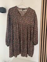 Vero Moda Kurzes Kleid lange Ärmel Blümchen Gr. XS wie Neu ! Hessen - Rodgau Vorschau