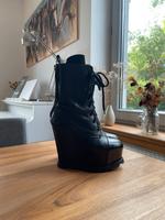 Acne Studios Wedge Platform Boots Stiefel 37 Schwarz Leder Baden-Württemberg - Pfinztal Vorschau