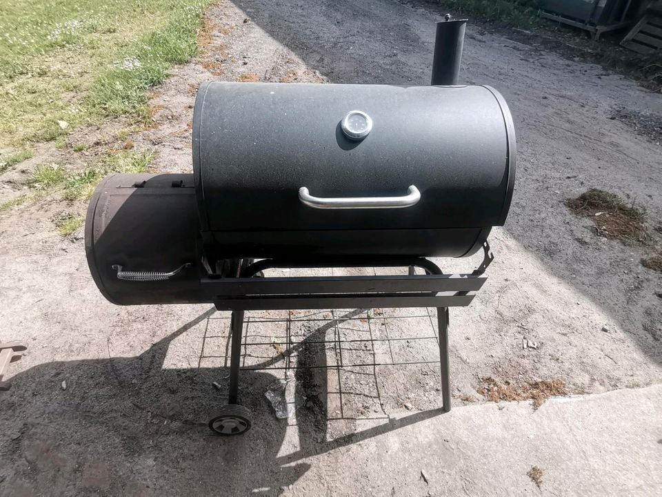 Smoker Grill in Wahlstedt