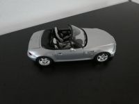 Burago BMW M Roadster Modellauto Maßstab 1:18 Silber Frankfurt am Main - Rödelheim Vorschau