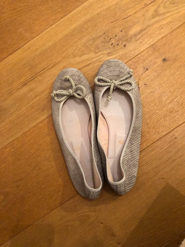 Original Petty Ballerinas Schlangenoptik echt Leder in München