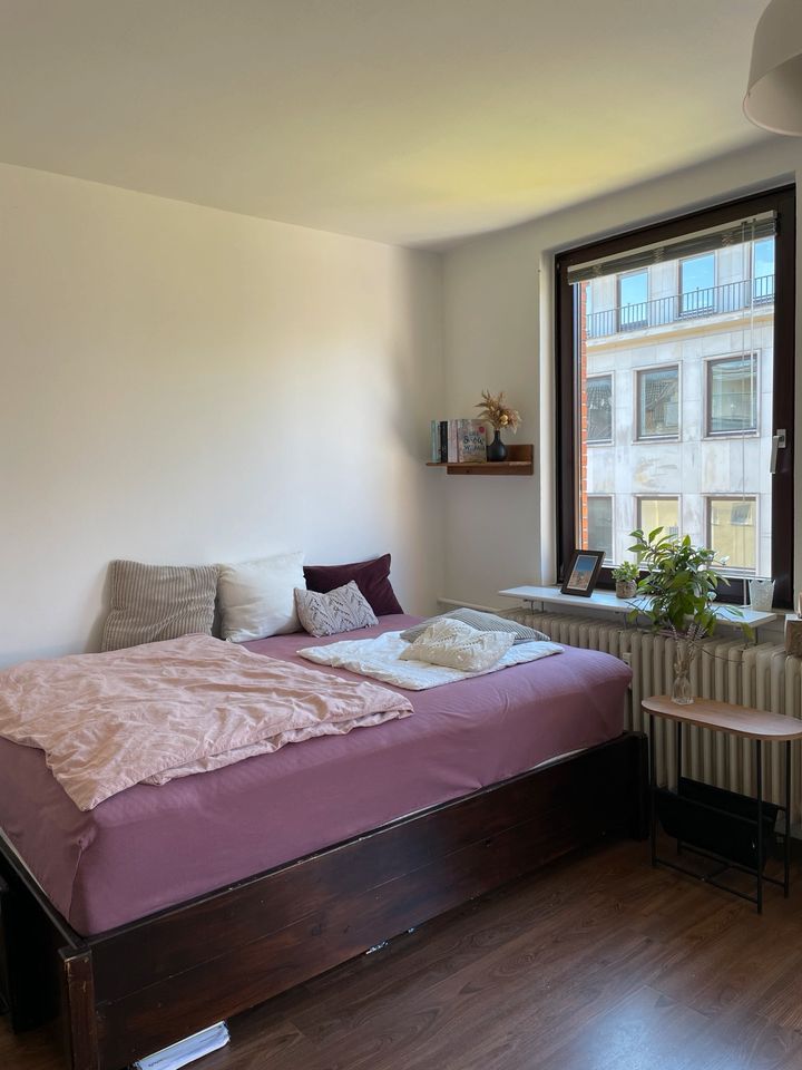Untervermietung meiner 1-Zimmer-Wohnung von August bis März in Bremen