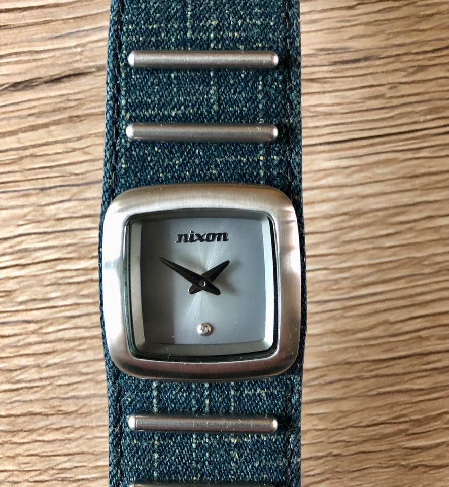 Nixon Damen Uhr Armbanduhr sonder Edition in Morbach