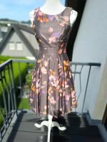 Kleid von H&M Gr 34 Nordrhein-Westfalen - Sundern (Sauerland) Vorschau