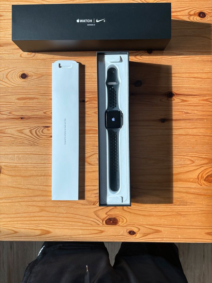 Apple Watch Series 3 Nike in Windischeschenbach