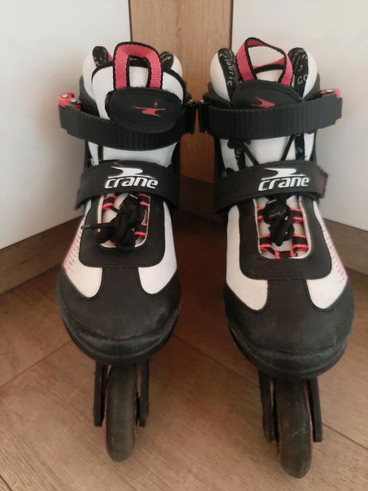 Inlineskates Rollschuhe Mädchen Größe 33 34 35 36 37 schwarz weiß in Oberschneiding