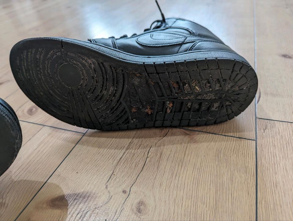 Nike Air Jordan 1 Triple Black (Originale) Größe 41 in Herdecke