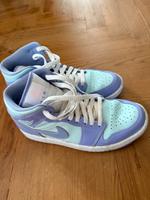 Nike Jordans mittelhoch in violett/ türkis Bayern - Fürth Vorschau