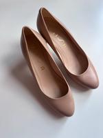 Pumps beige Unisa Bayern - Schwarzenbruck Vorschau