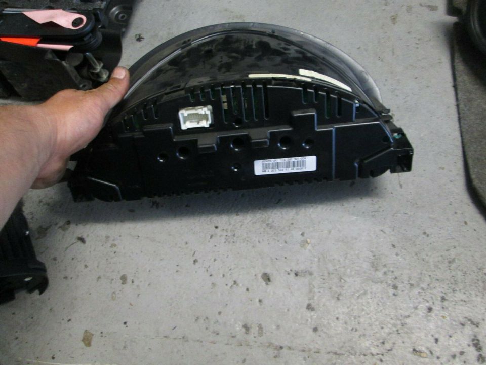 Mercedes C Klasse W203 S203 Tachometer Kombiinstrument A203540514 in Herten