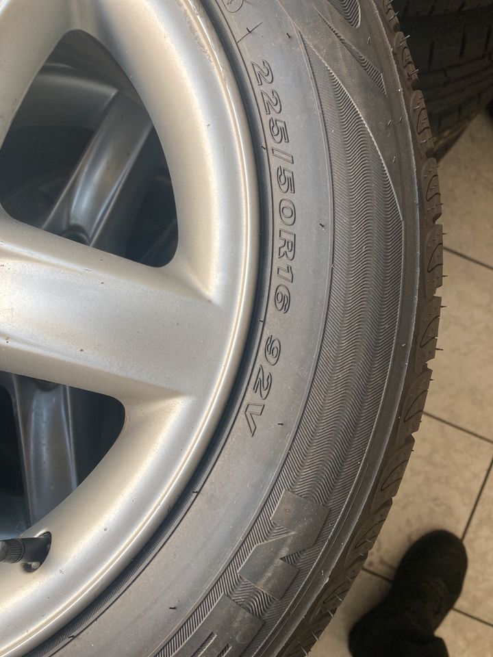 Sommerräder Bmw 3er E36 225/50R1692V Reifen Neu in Mühlhausen